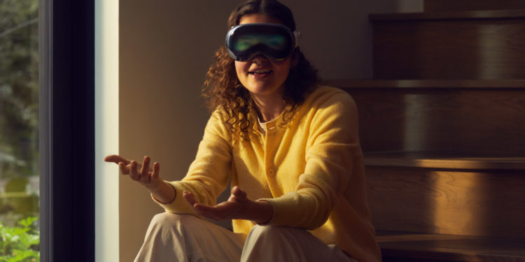 Why Apple Can’t Ignore VR Forever