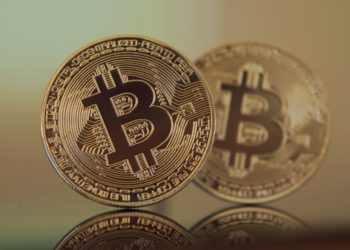 Bitcoin mostra resiliência apesar das preocupações com aumento de taxas