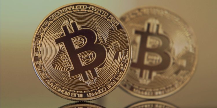 Bitcoin mostra resiliência apesar das preocupações com aumento de taxas