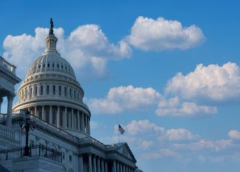 O candidato presidencial pró-Bitcoin, Vivek Ramaswamy, elogia a vitória da Grayscale na inovação do Bitcoin e do Blockchain nos EUA