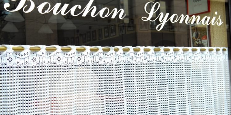 Aumento no número de lojas francesas que aceitam Bitcoin