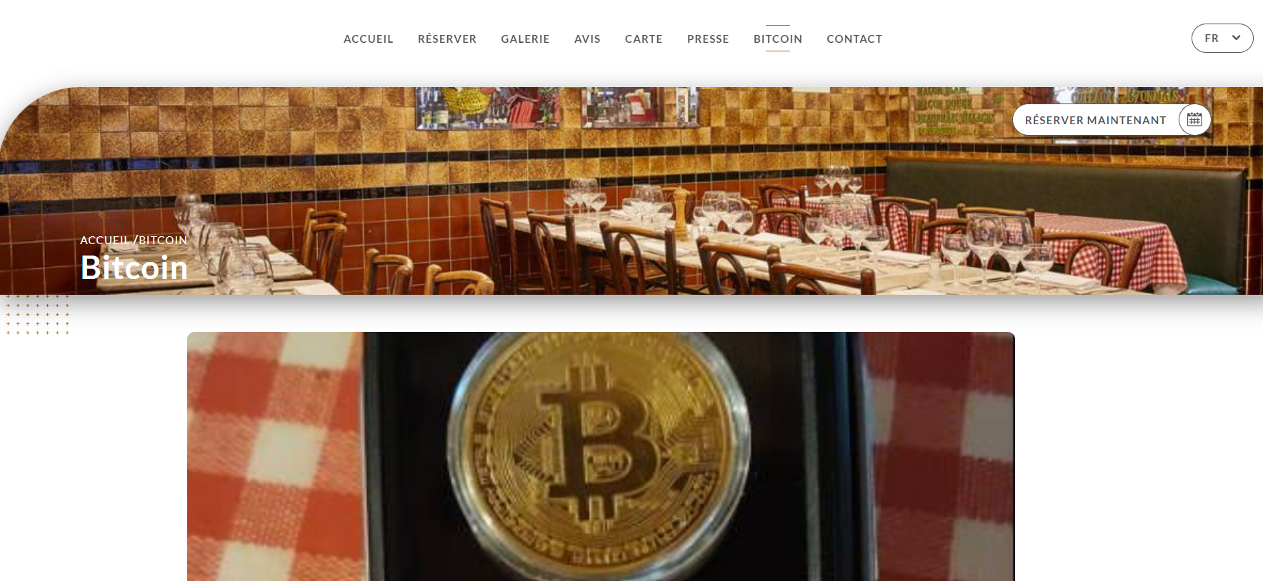 Uma página dedicada ao Bitcoin no site de um restaurante.