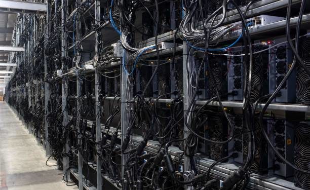 O Uzbequistão permite que apenas pessoas jurídicas explorem criptomoedas usando energia solar