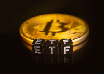 Grayscale e BlackRock arquivam aplicativos atualizados para ETFs Bitcoin Spot com a SEC