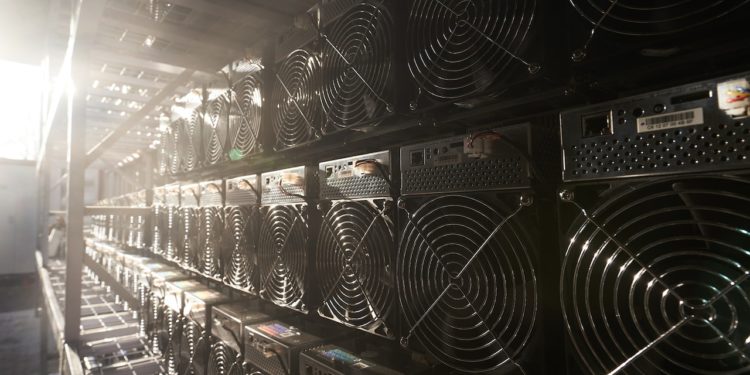 Bitcoin Miner Core Scientific supera falência e espera retorno do mercado de ações