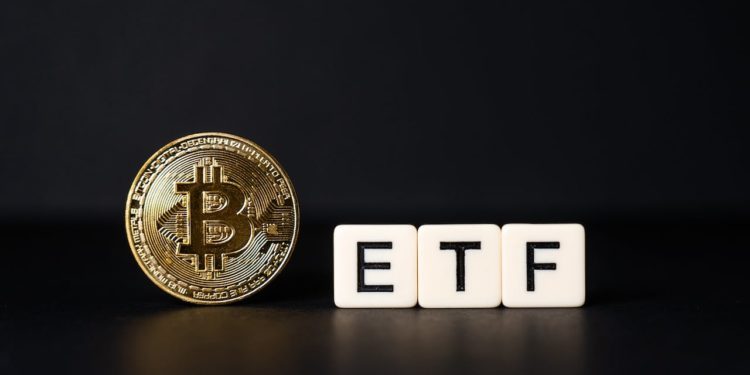 ETFs de Bitcoin apresentam lançamento massivo, volume de US$ 4,5 bilhões no primeiro dia