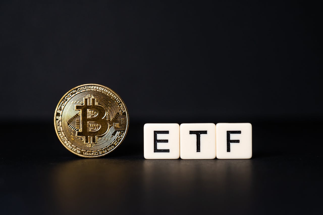 Estreia inovadora para ETFs de Bitcoin, arrecadando US$ 4,5 bilhões no primeiro dia