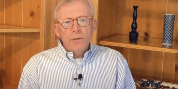 O comerciante veterano Peter Brandt prevê uma grande ação no preço do Bitcoin em breve – aqui estão as últimas