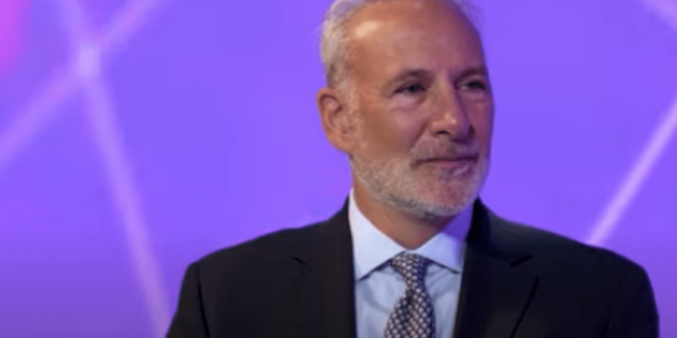 Peter Schiff prevê que o Bitcoin cairá para o nível de preço de US$ 20 mil