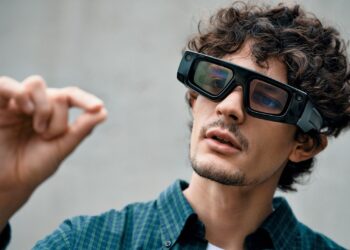 Snap libera Spectacles OS 2.0 antes de 2026 Lançamento de óculos AR de consumo