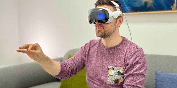 O Código da Apple sugere que a atualização de hardware M5 do Vision Pro está chegando este ano