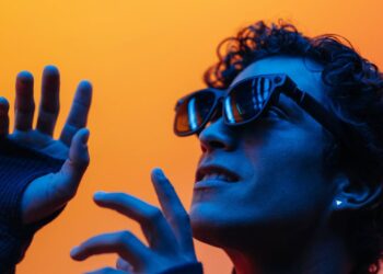 VITURE LANÇA ‘LUMA ULTRA’ ARCULES COM PANELOS MICRO-OULADOS SONY