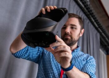 Interview: Behind-the-scenes with Road to VR Executive Editor Ben Lang