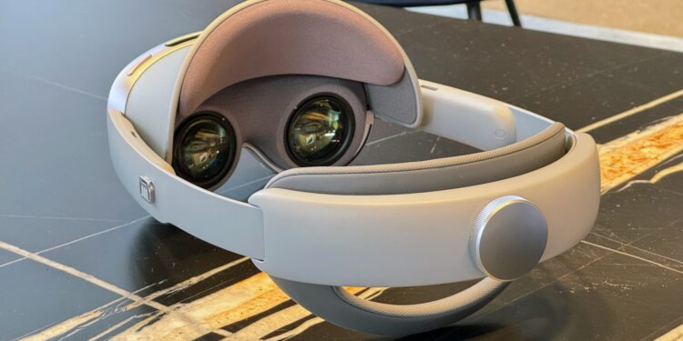 A atualização do Android XR adiciona suporte empresarial profundo, conversão automática em 3D e muito mais