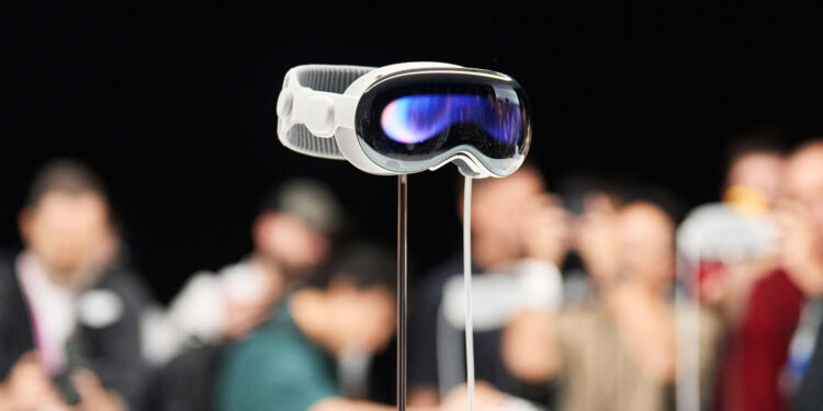 Apple aumenta preço do Vision Pro em US$ 200 em meio à escassez de RAM e armazenamento